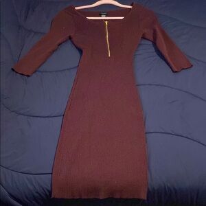 Elegant Burgundy Dress with Gold Zipper